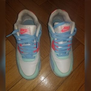 PRE-LOVED NIKE AIR MAX Sneakers